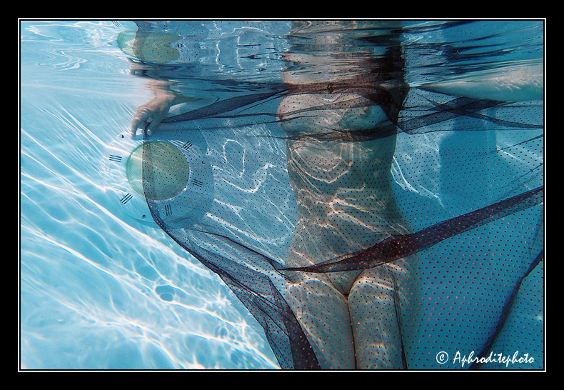 039 Le voile à pois rouges 1